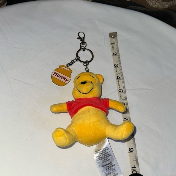 AUTHENTIC DISNEY Merchandise WINNIE The POOH Plush Bag Charm/Keyring NWOT - Picture 5 of 14
